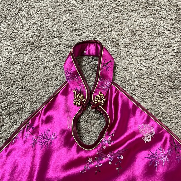 Backless Halter Top - Picture 2 of 3